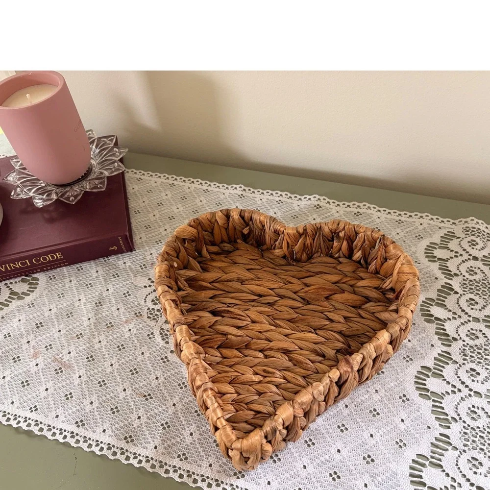 Natural Woven Heart Shaped Basket Tray Water Hyacinth Boho Decor Catchall 11in